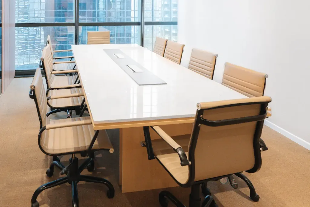 meeting room 10 orang